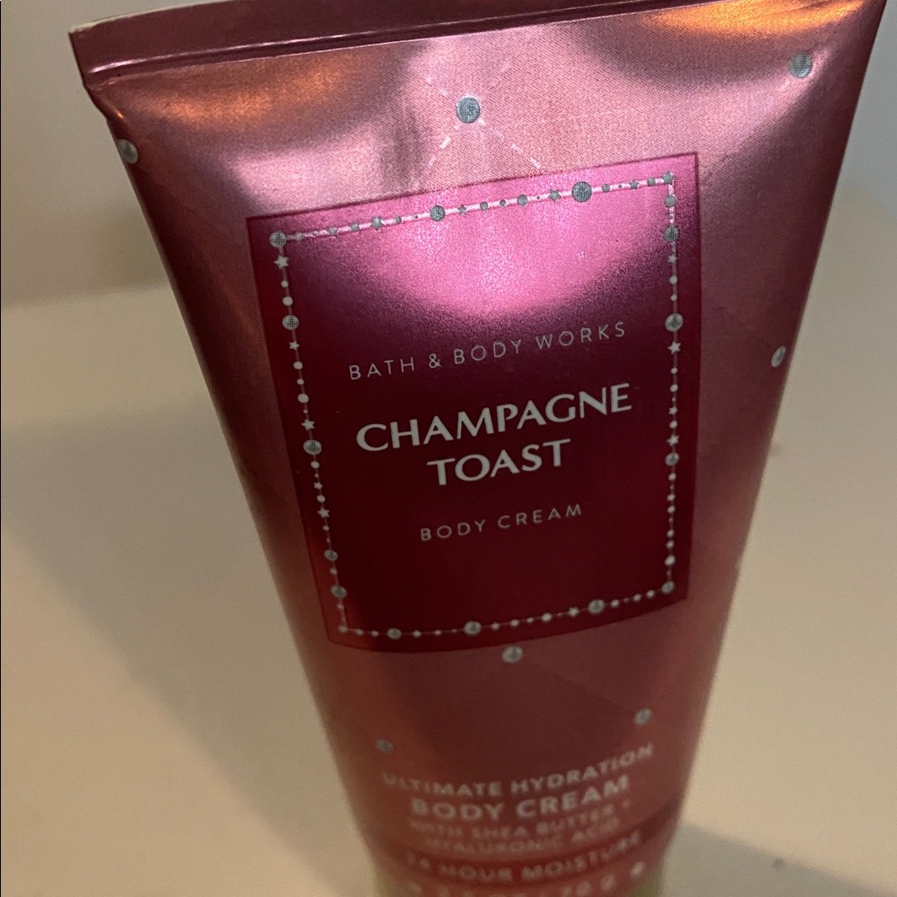 Bath & Body Works Champagne Toast Body Cream in Shimmering Pink